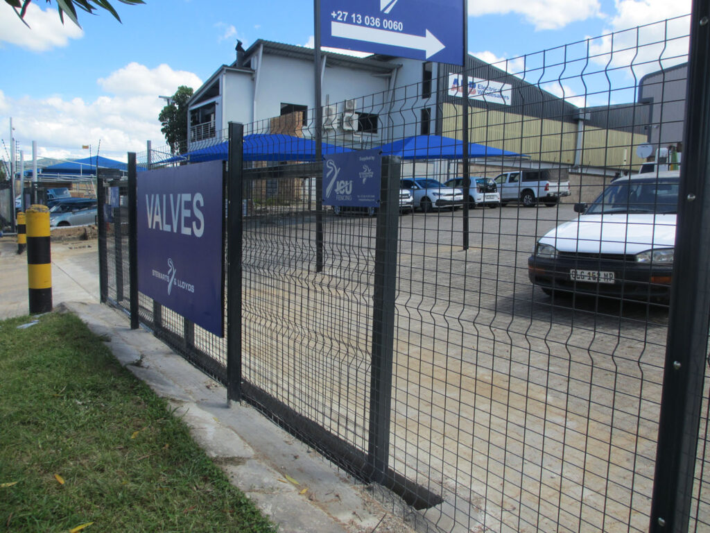 clear view fencing image